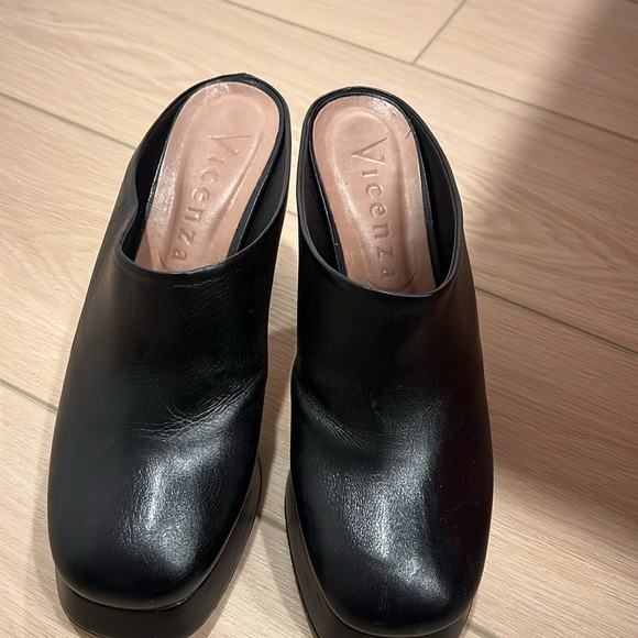 Vicenza closed toe heel - Picture 2 of 5